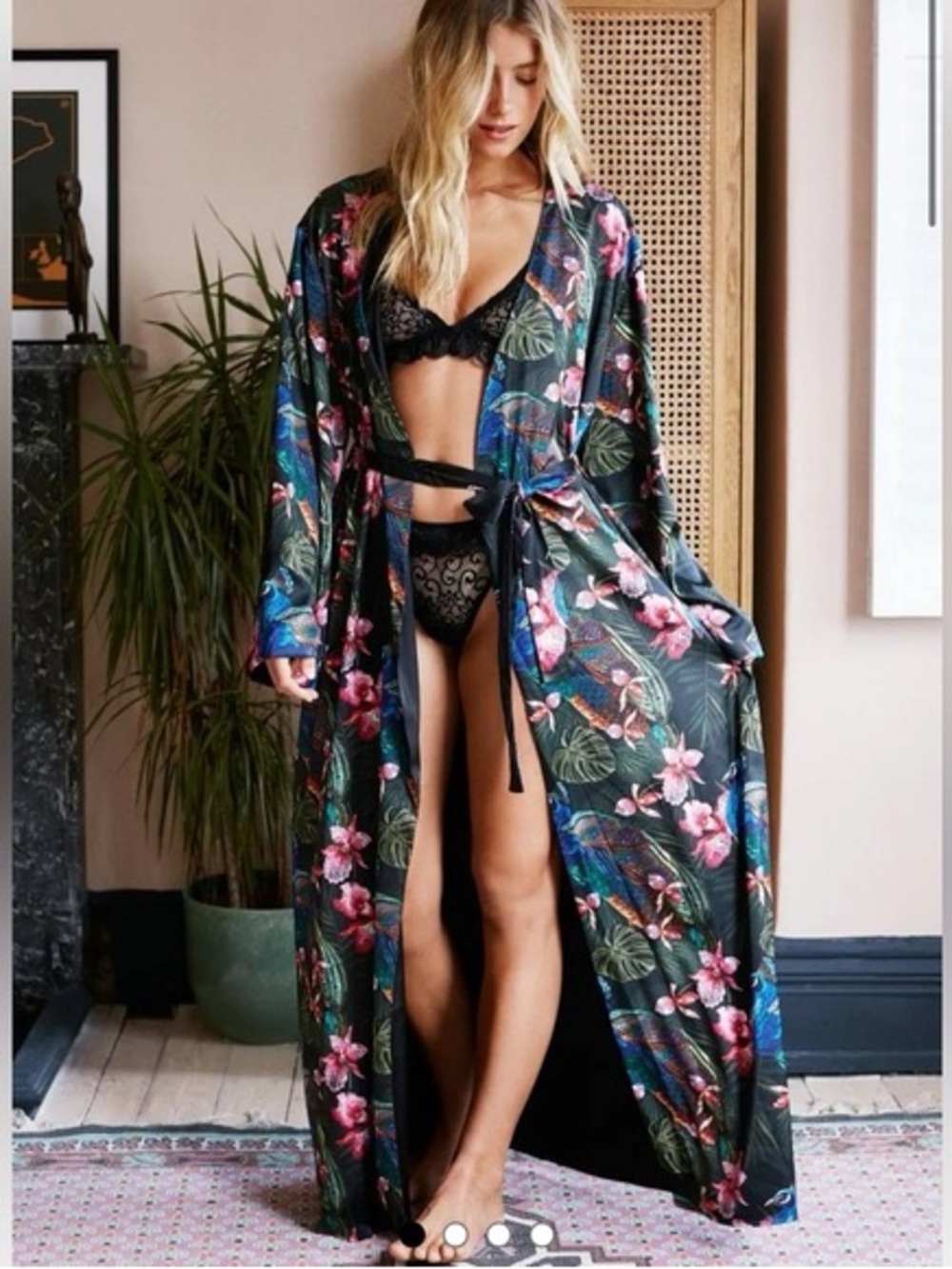 NASTY GAL reversible peacock Long Robe - Black w/ Pink & Green Floral Print US 6